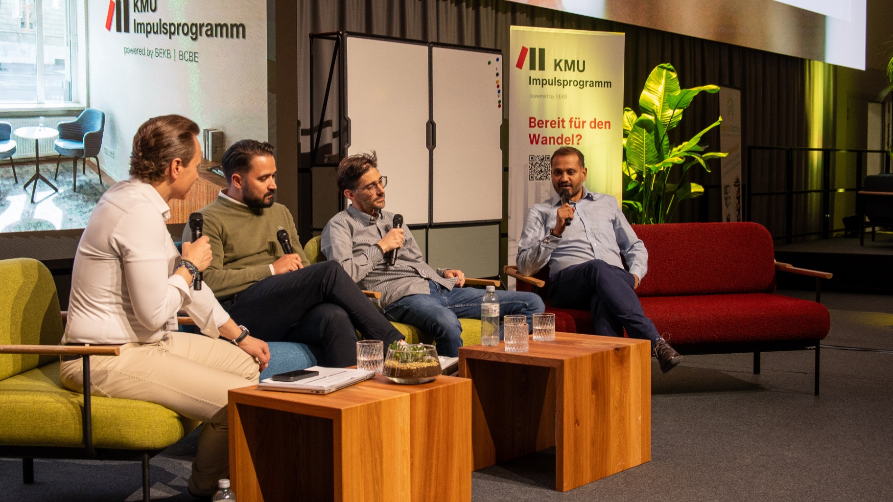 Podiumsdiskussion im CUBE an der BEA 2026